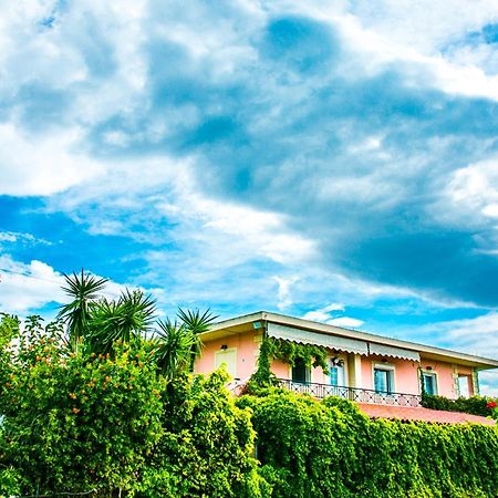 Babi'S Villa - Garden Apartment Lixouri Ngoại thất bức ảnh