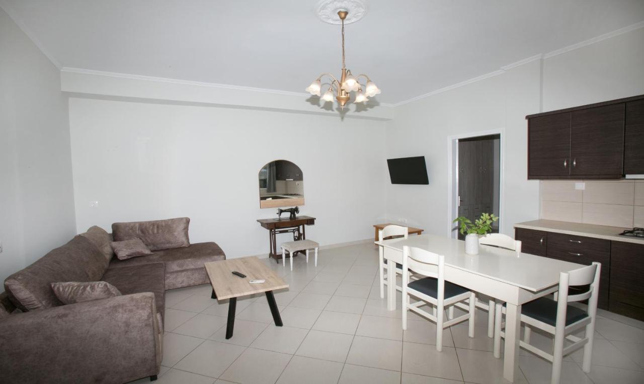 Babi'S Villa - Garden Apartment Lixouri Ngoại thất bức ảnh