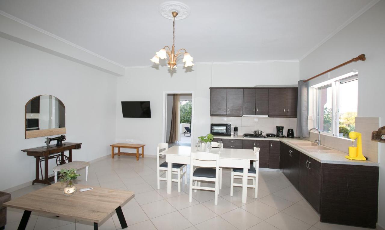 Babi'S Villa - Garden Apartment Lixouri Ngoại thất bức ảnh