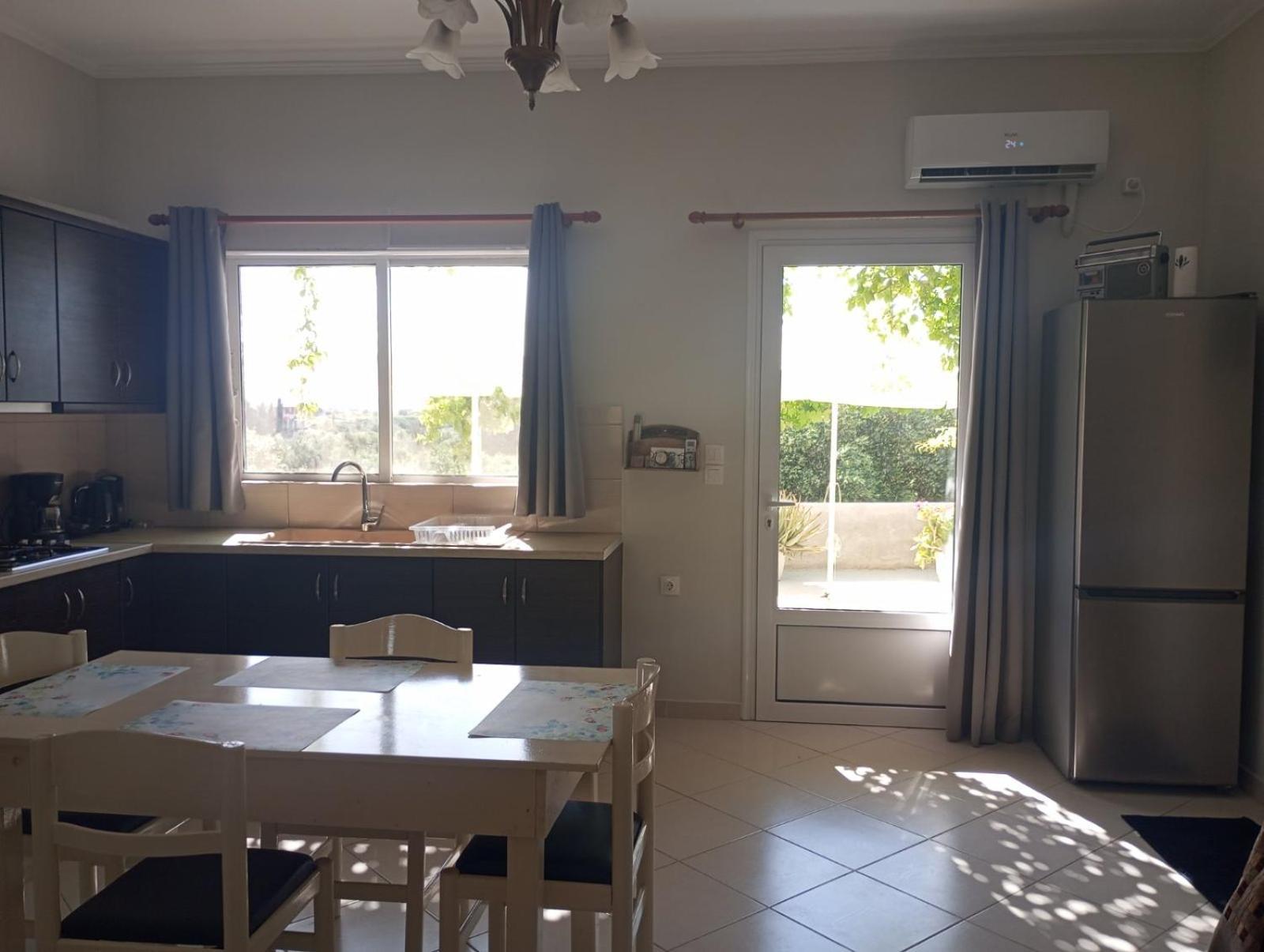 Babi'S Villa - Garden Apartment Lixouri Ngoại thất bức ảnh